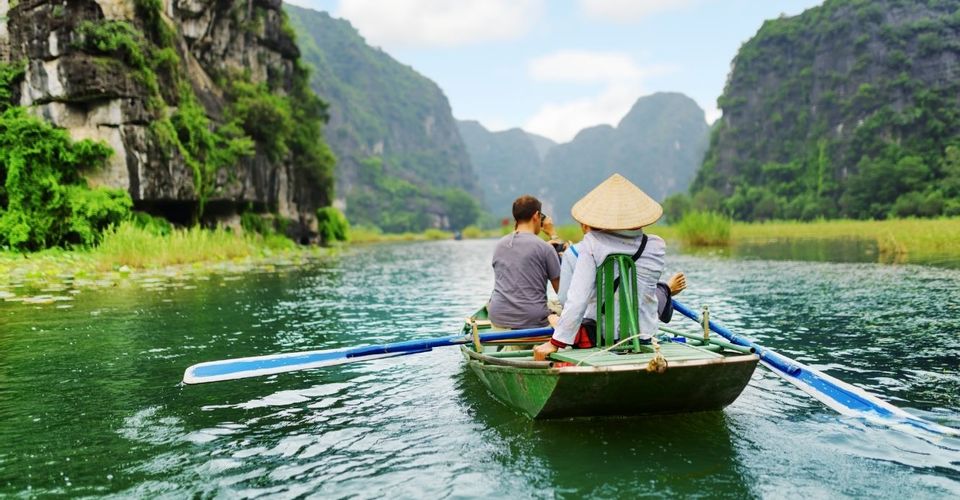 Hai địa điểm du lịch tại Việt Nam được báo chí nước ngoài khen ngợi không tiếc lời - Ảnh 1.