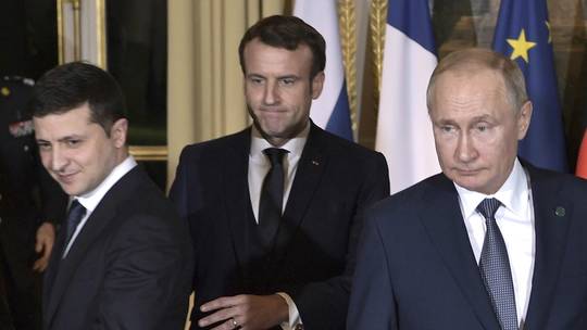Tổng thống Pháp: Hãy luôn tôn trọng nước Nga - Ảnh 1.