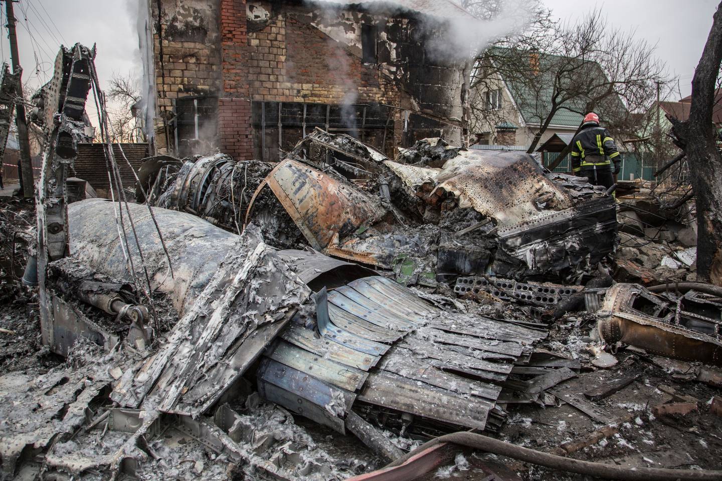 Ukraine thề 'chiến đấu đến chết' khi Nga tăng cường tấn công bằng tên lửa - Ảnh 1.