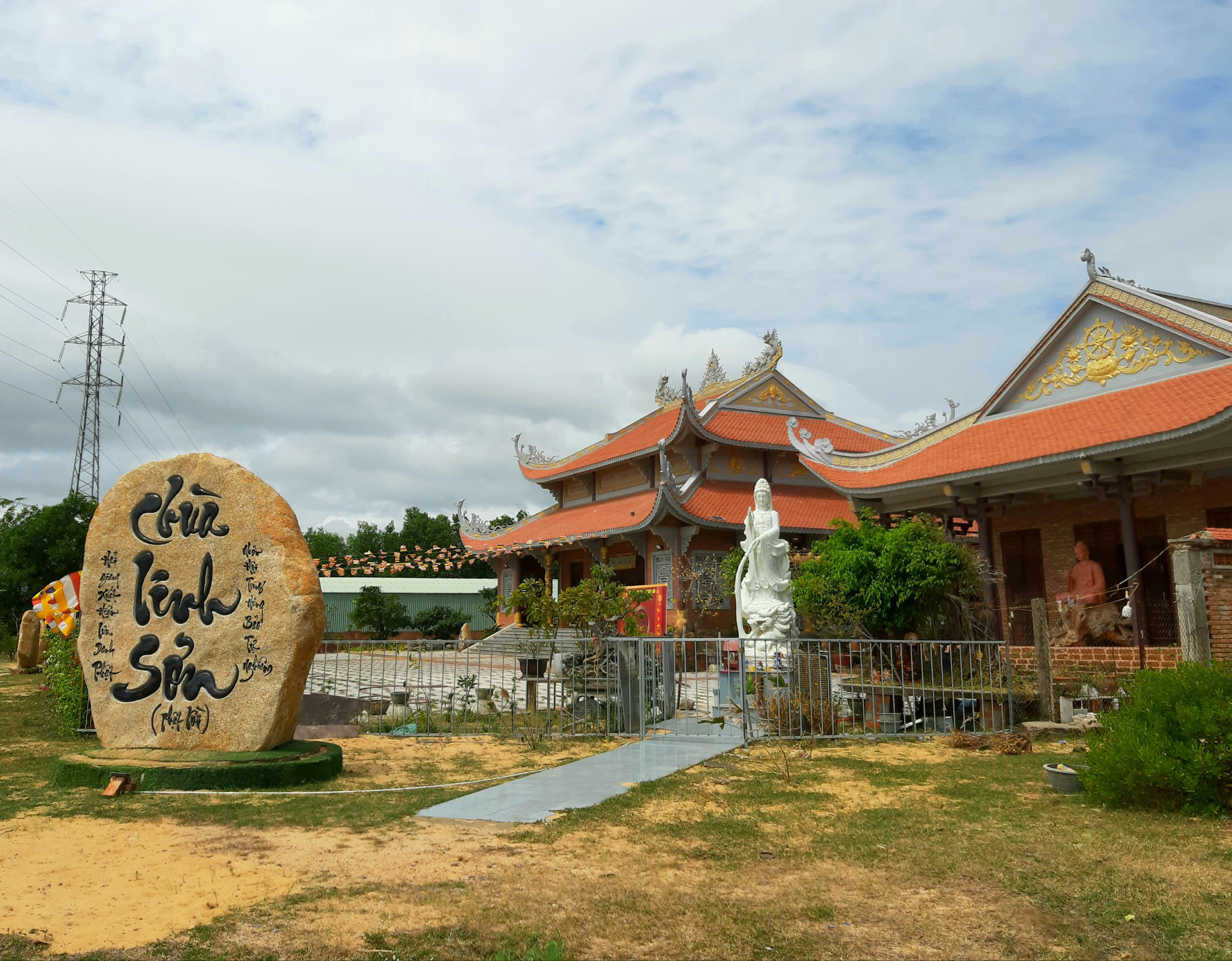 Linh thiêng bảo vật quốc gia tại Bình Định có tên gọi &quot;Phật lồi&quot; - Ảnh 3.