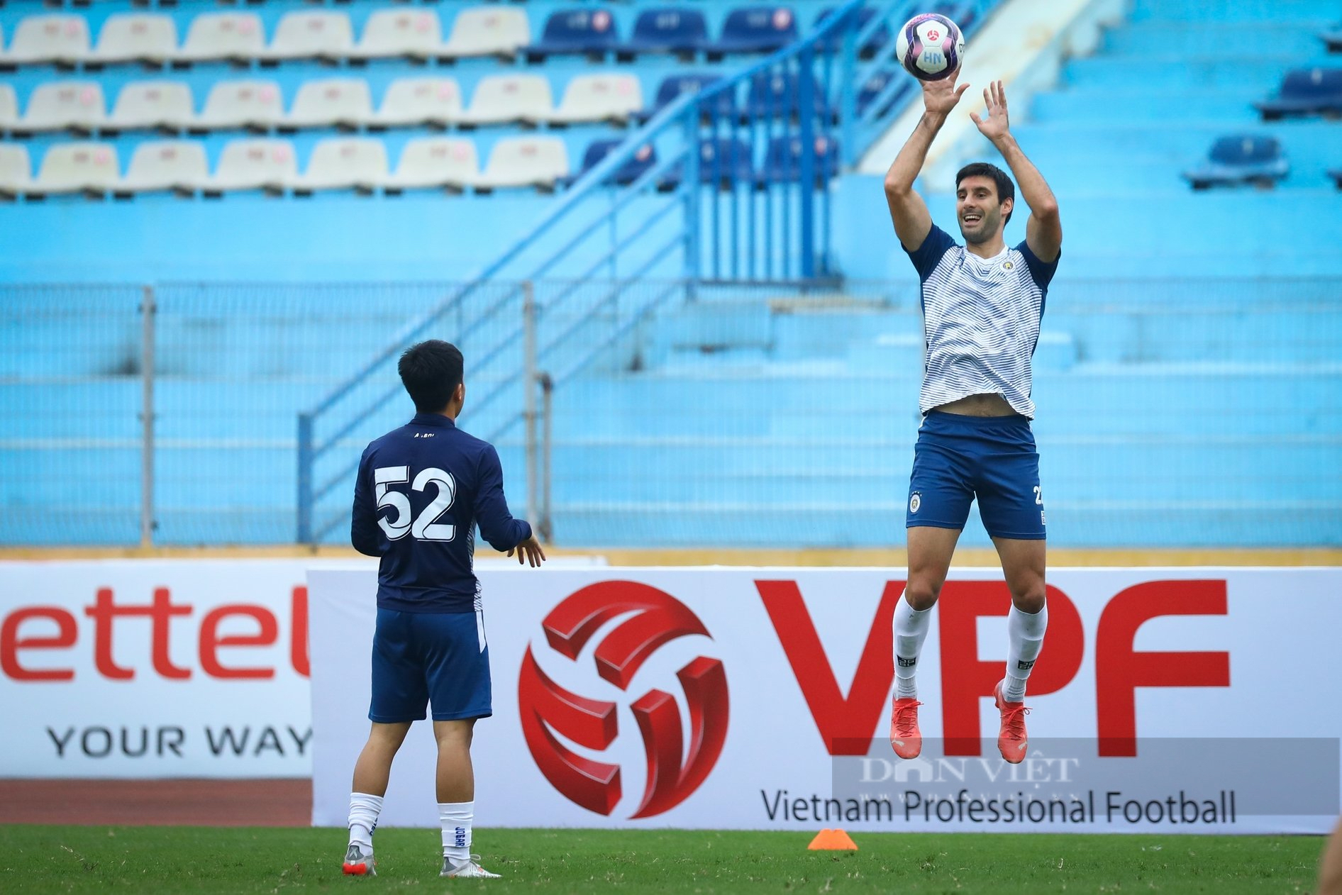 Ba tuyển thủ U23 Việt Nam ở CLB Hà Nội lên đá tại V.League - Ảnh 8.