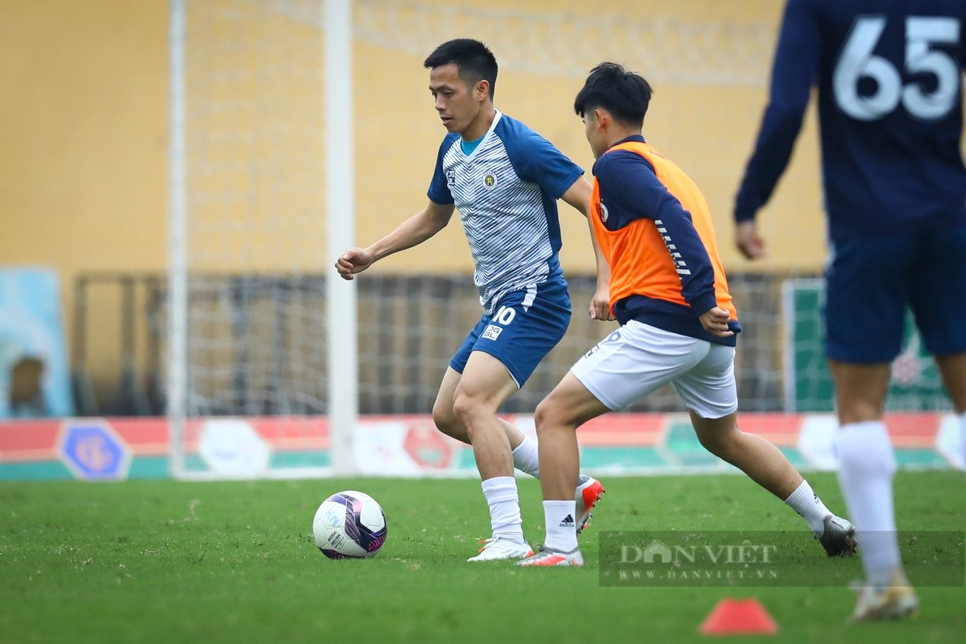 Ba tuyển thủ U23 Việt Nam ở CLB Hà Nội lên đá tại V.League - Ảnh 11.