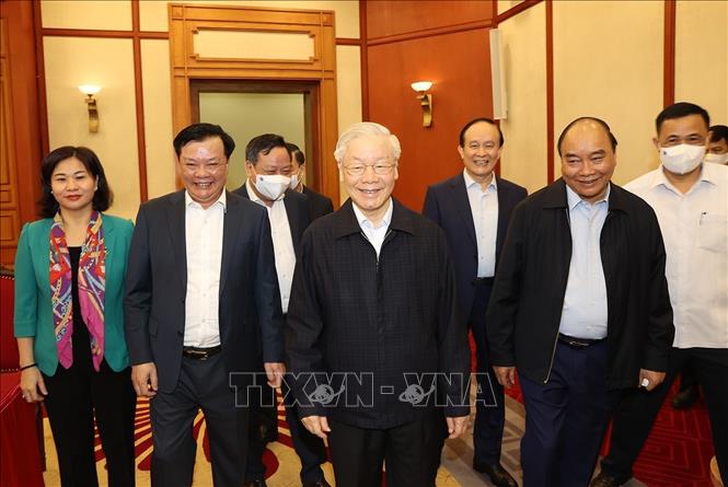 Tổng Bí thư Nguyễn Phú Trọng chủ trì họp Bộ Chính trị về phát triển Hà Nội - Ảnh 5.