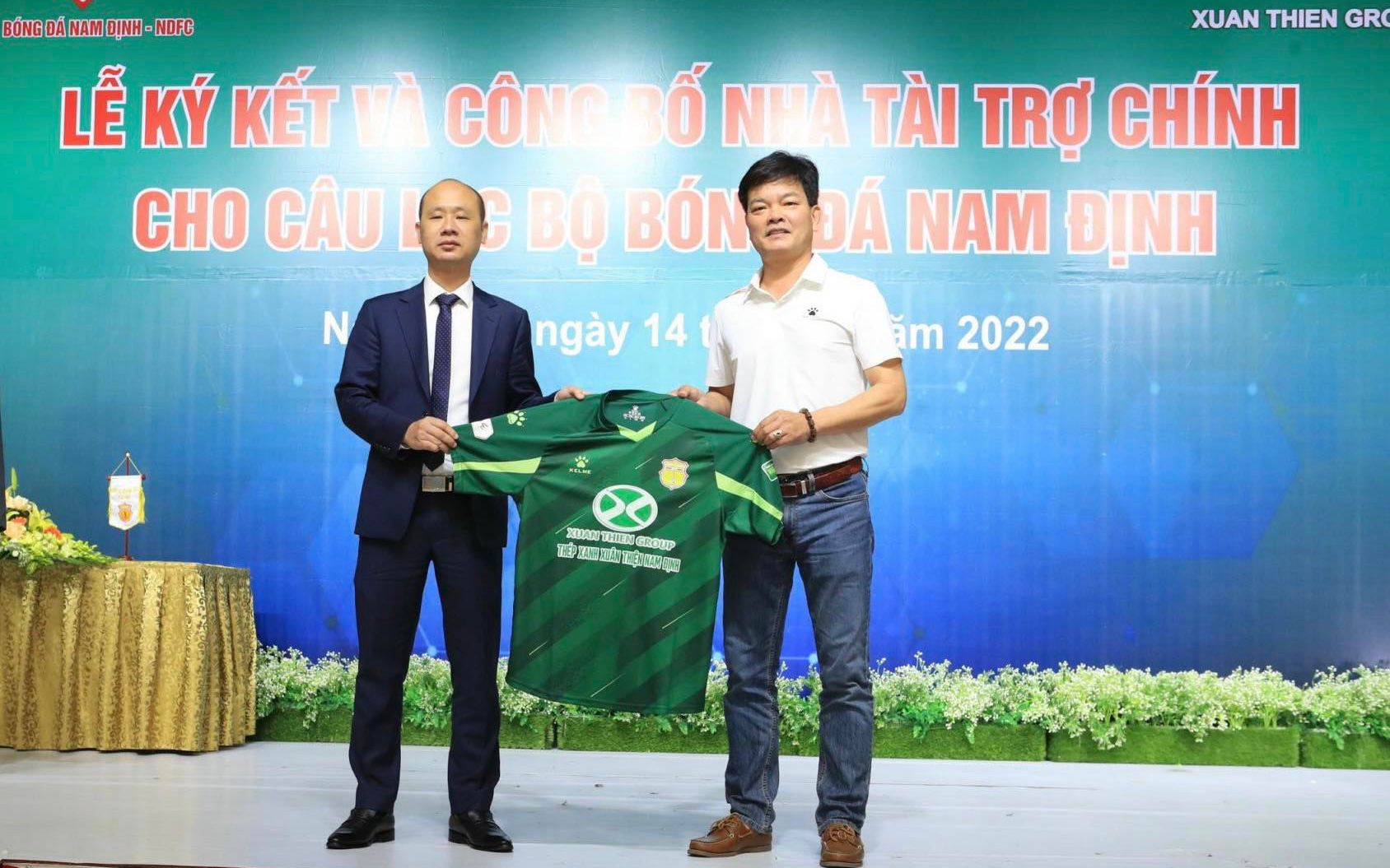 Cầu thủ CLB Nam Định bức xúc vì bị nợ lương, Tập đoàn Xuân Thiện trấn an!