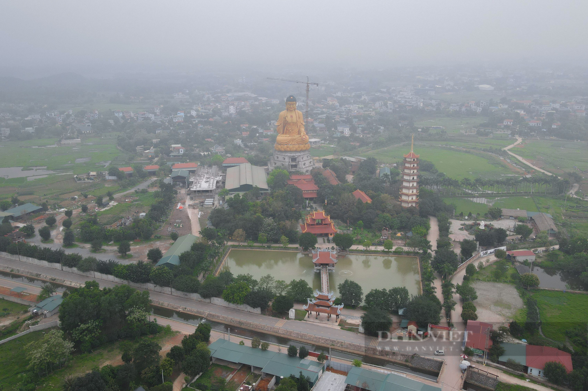 Tượng phật lớn nhất Đông Nam Á có trái tim bằng đá ngọc bích nặng hơn 1 tấn ở Hà Nội - Ảnh 12.