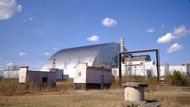 Chiến sự Ukraine: 'Đột nhập' Chernobyl sau khi lính Nga rút, ớn lạnh bí mật của nơi ô nhiễm hạt nhân nặng nhất hành tinh - Ảnh 2.
