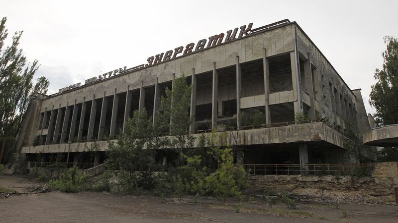 Chiến sự Ukraine: 'Đột nhập' Chernobyl sau khi lính Nga rút, ớn lạnh bí mật của nơi ô nhiễm hạt nhân nặng nhất hành tinh - Ảnh 3.