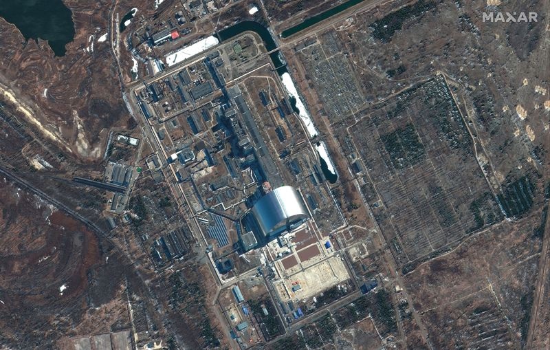 Chiến sự Ukraine: 'Đột nhập' Chernobyl sau khi lính Nga rút, ớn lạnh bí mật của nơi ô nhiễm hạt nhân nặng nhất hành tinh - Ảnh 5.