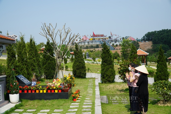 Người Hà Nội đội nắng lên tận Hòa Bình đi tảo mộ Tết Thanh minh - Ảnh 10.