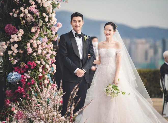 Son Ye Jin và Hyun Bin lần đầu xuất hiện sau &quot;đám cưới thế kỷ&quot; - Ảnh 2.