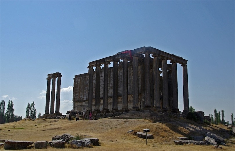 Top 5 đền thờ nổi tiếng nhất thời La Mã cổ đại: Có đền thờ thần Zeus - Ảnh 1.
