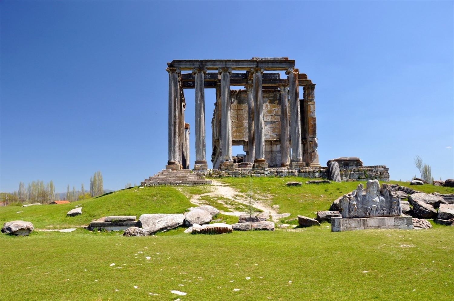 Top 5 đền thờ nổi tiếng nhất thời La Mã cổ đại: Có đền thờ thần Zeus - Ảnh 2.