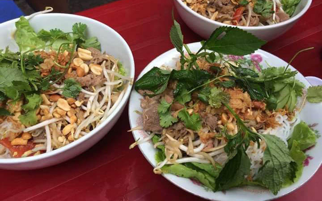Take a look at the delicious Southern beef noodle shops, attracting countless diners in the capital - Photo 1.
