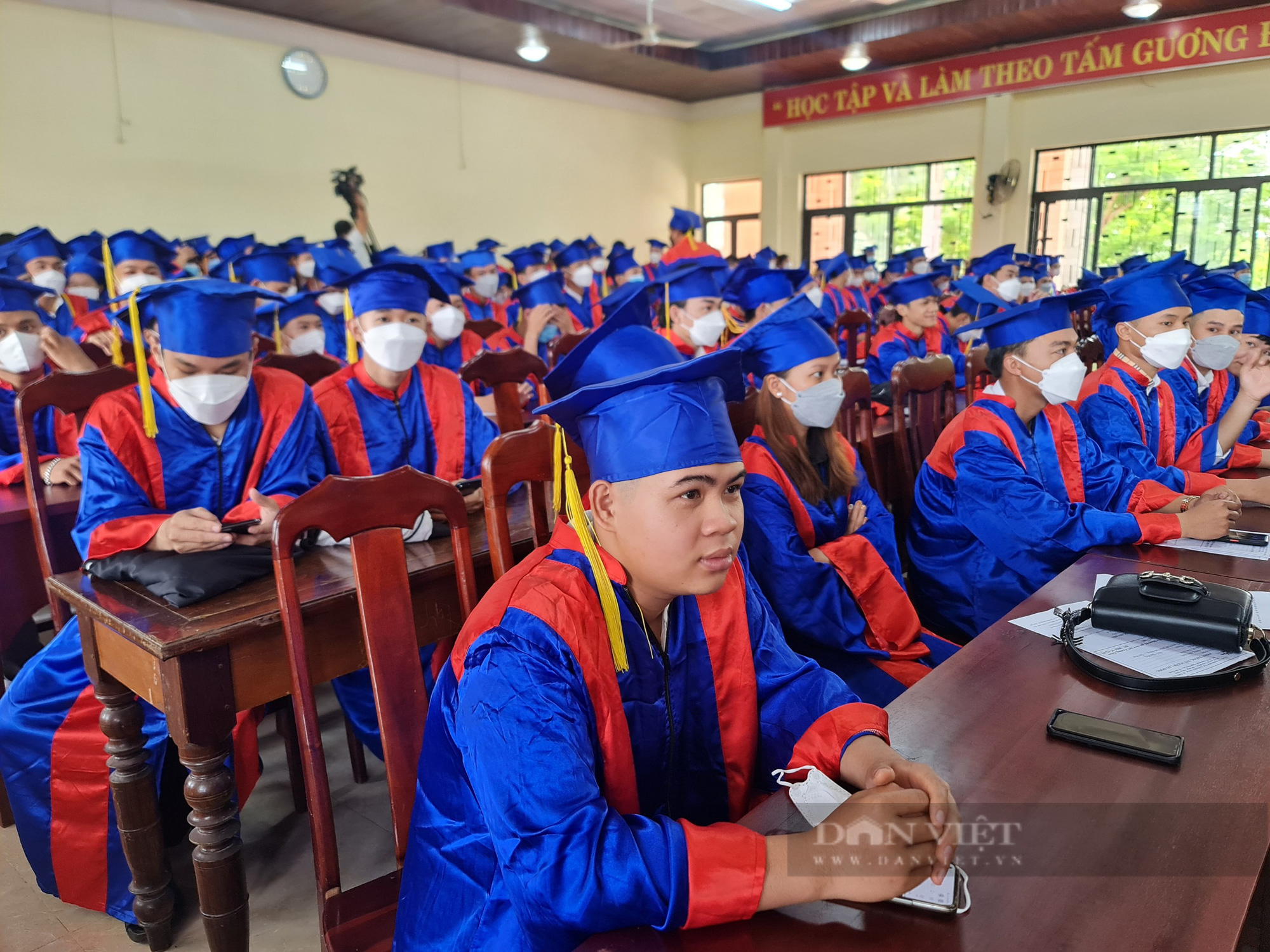 Vừa tốt nghiệp, sinh viên Trường Cao đẳng Quảng Nam nhận ngay lương 12 triệu đồng - Ảnh 1.