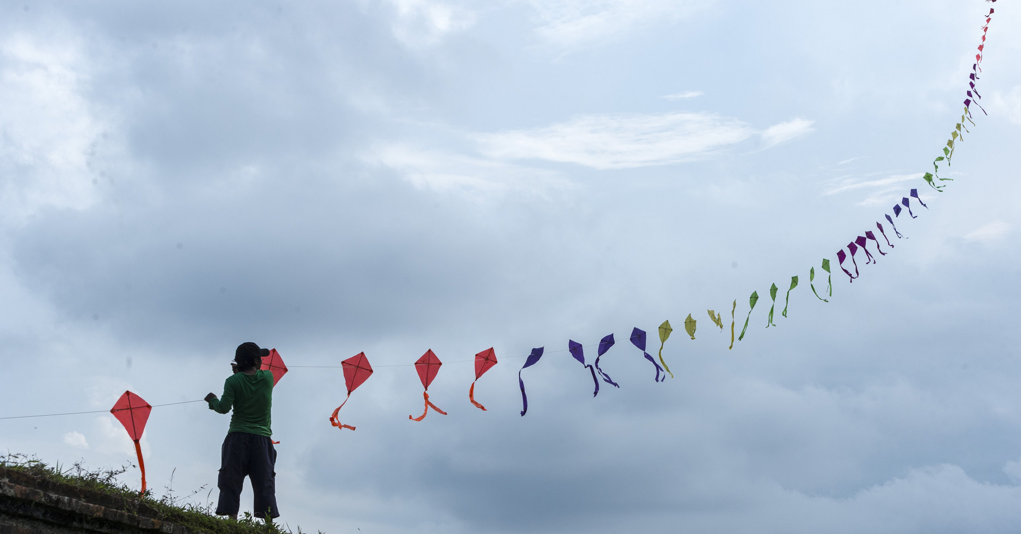 Hue Kite Festival 2022 takes place in 8 days, residents and visitors are spoiled for choice in kite making