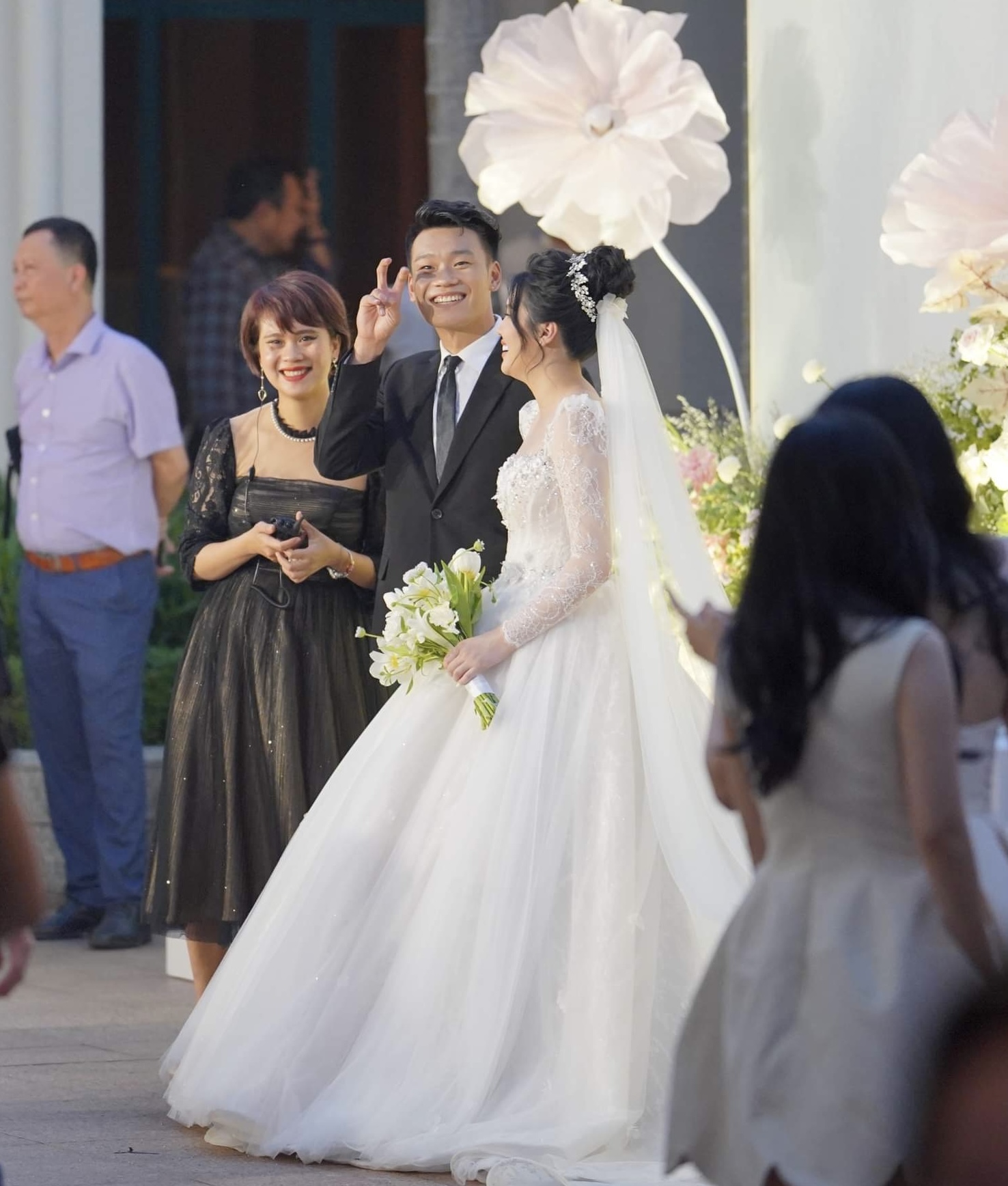 Dàn soái ca của ĐT Việt Nam tham dự đám cưới Thành Chung - Ảnh 4.