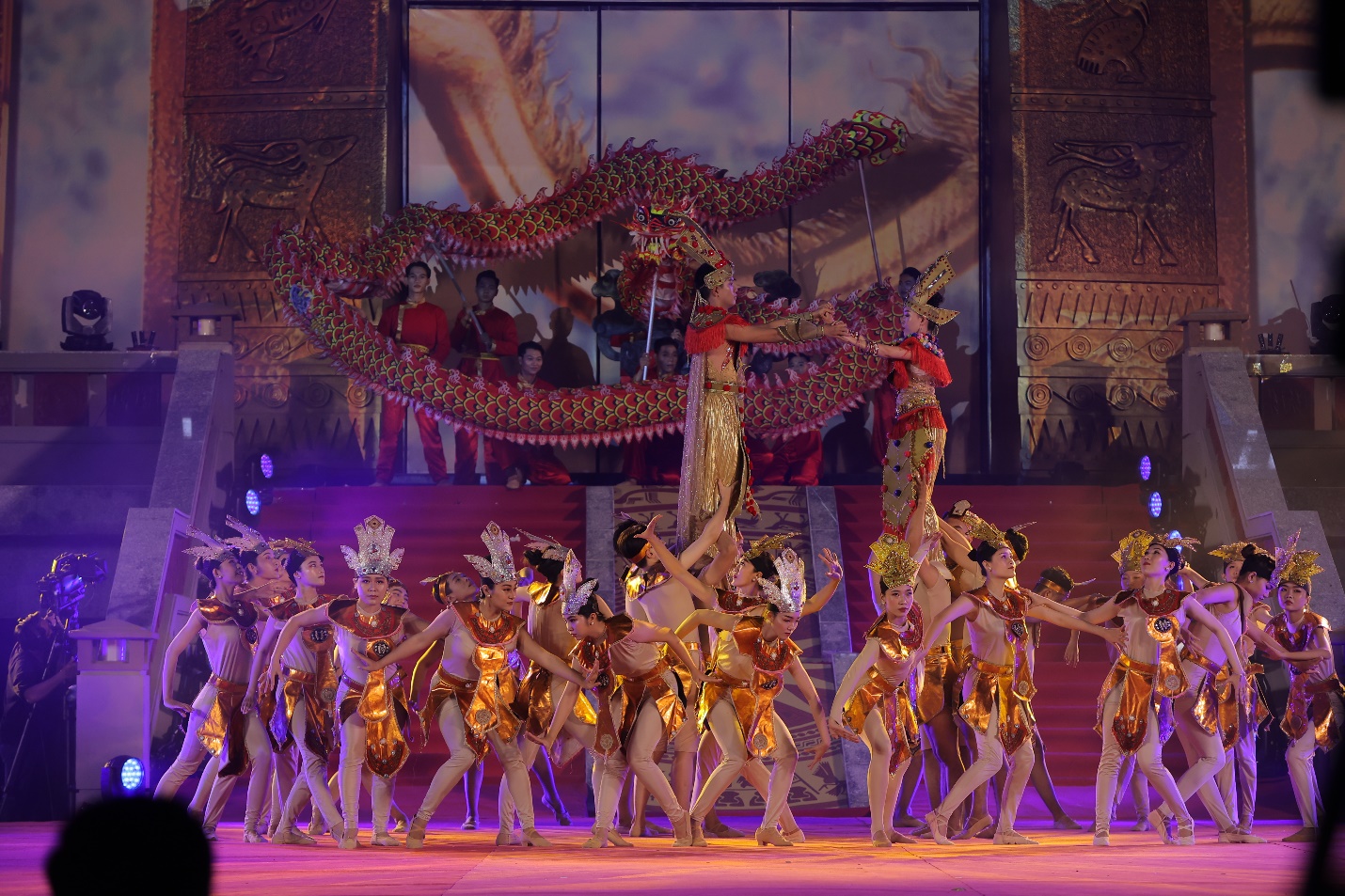 The Hung King Temple meets the wishes of the people in the West - Photo 2.