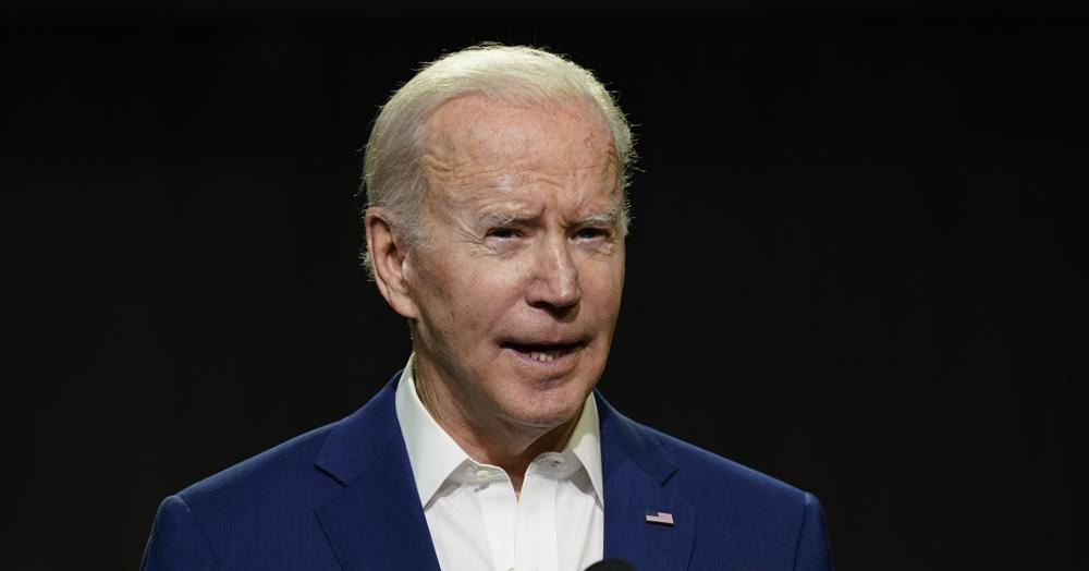 What does President Biden do to deal with the wave of doubts of the American people?