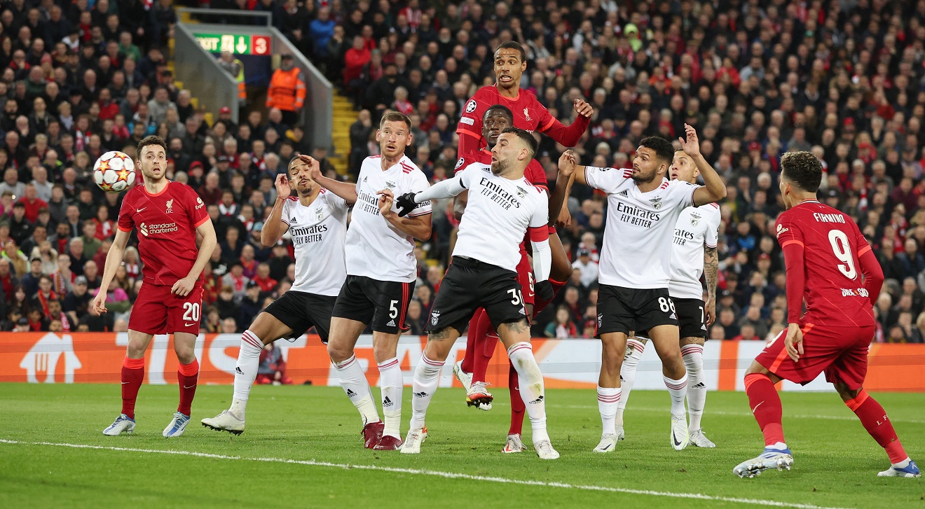 Liverpool vào bán kết Champions League dù bị Benfica cầm hòa - Ảnh 2.