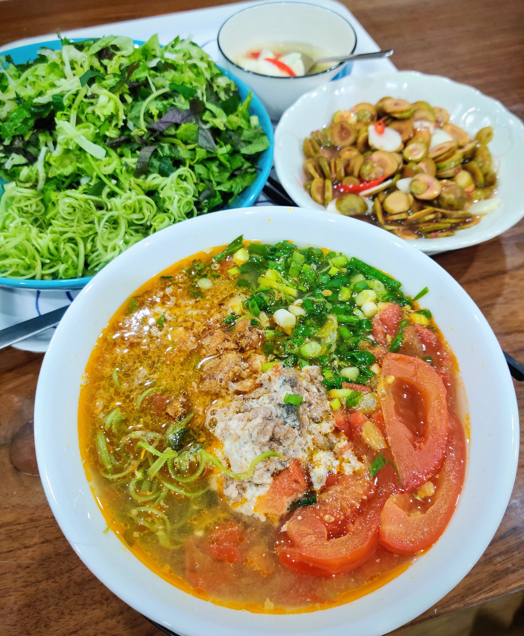 Telling you how to make delicious Nam Dinh style crab noodle soup - Photo 6.