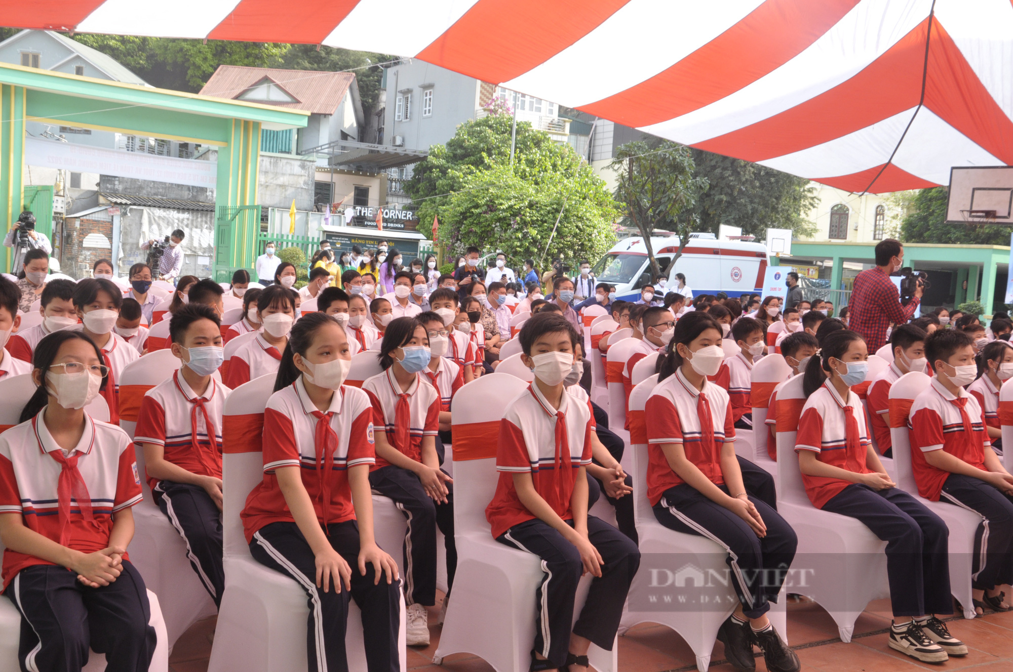 Quảng Ninh tiêm vaccine phòng Covid-19 cho trẻ từ 5 đến dưới 12 tuổi - Ảnh 3.