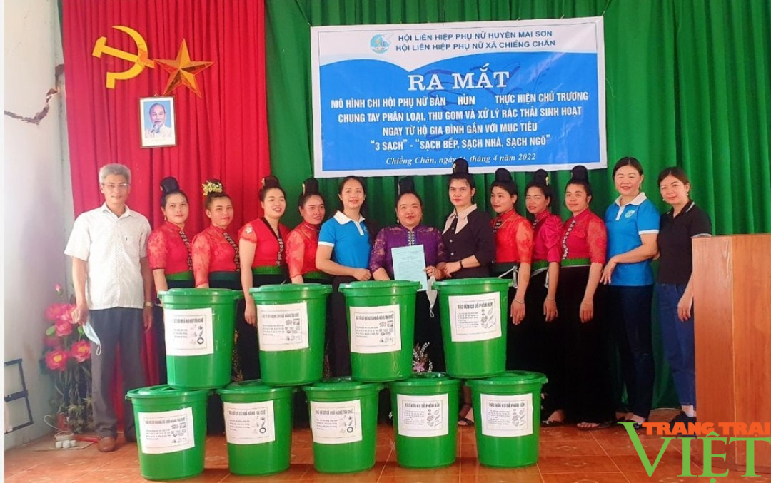 Mai Sơn: Ra mắt chi hội phụ nữ chung tay thu gom và xử lý rác thải sinh hoạt  - Ảnh 1.