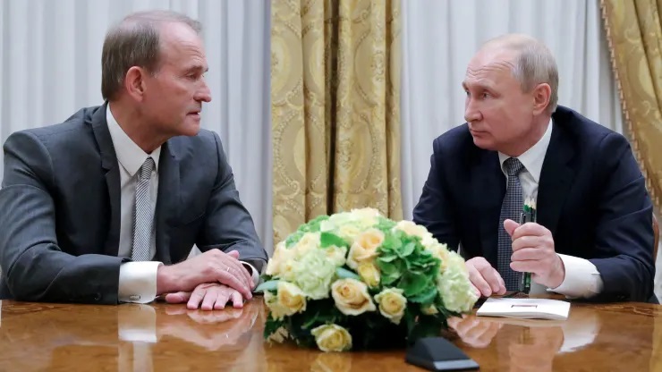 NÓNG Ukraine: Medvedchuk - 'đồng minh ruột' của Putin bị tịch thu 32 ngôi nhà, 26 xe ô tô, 30 lô đất - Ảnh 1.