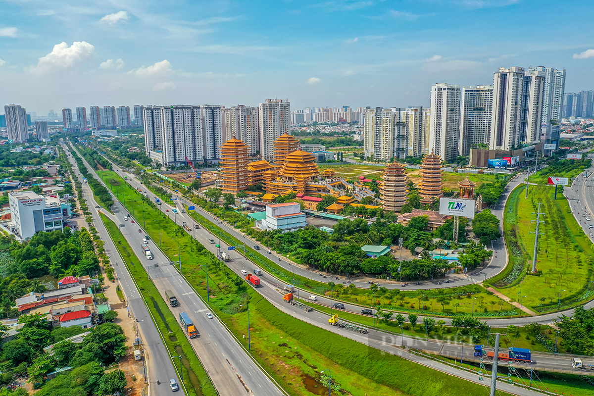 Phát triển hạ tầng giao thông làm đòn bẩy thúc đẩy thị trường bất động sản TP.HCM - Ảnh 2.