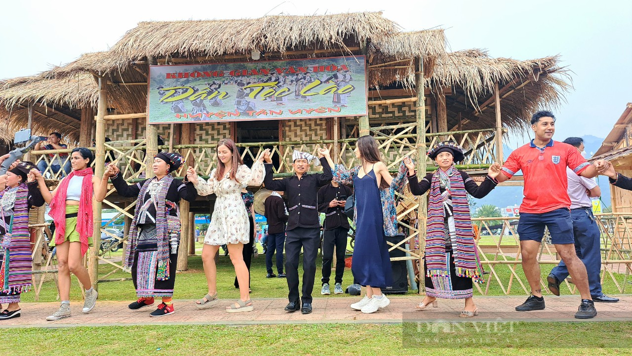 The shimmering colors of the cultural space of Lai Chau ethnic groups - Photo 11.