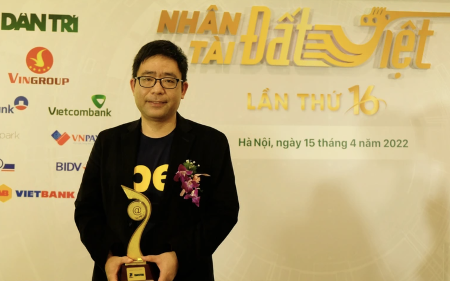 Honoring a series of information technology applications and products at the 16th Vietnamese Talent Award