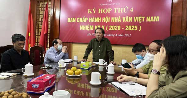 Mr. Luong Ngoc An resigned from the position of Deputy Editor-in-Chief of Van Nghe newspaper