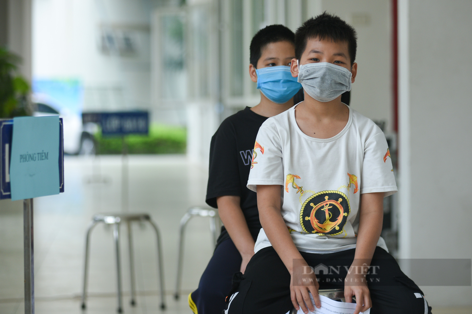 Hà Nội tiến hành tiêm vaccine Covid-19 cho trẻ từ 5 đến dưới 12 tuổi - Ảnh 8.