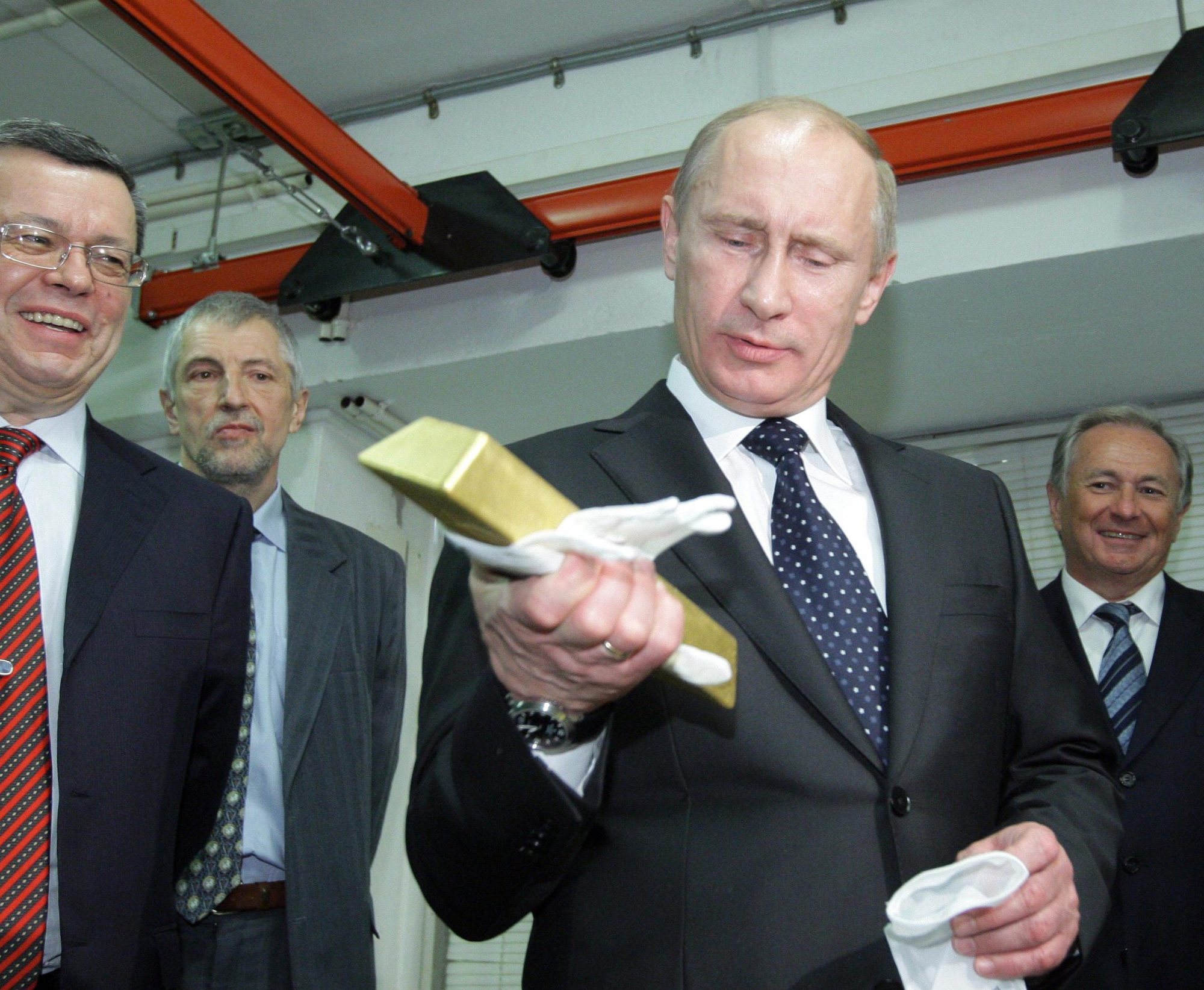 This is the highest earner in the Kremlin, nearly 10 times more than Mr. Putin - Photo 1.