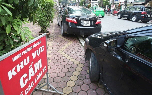 The latest regulation in 2022, the penalty for driving on the sidewalk, parking on the sidewalk