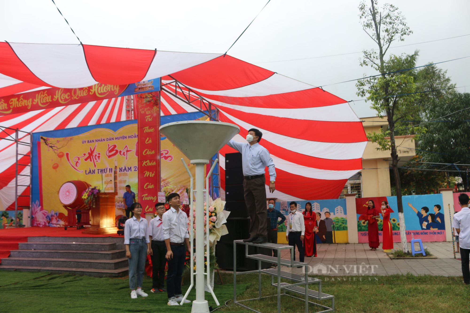 Khai mạc Lễ hội Bút Nghiên tại làng khoa bảng xứ Thanh - Ảnh 3.