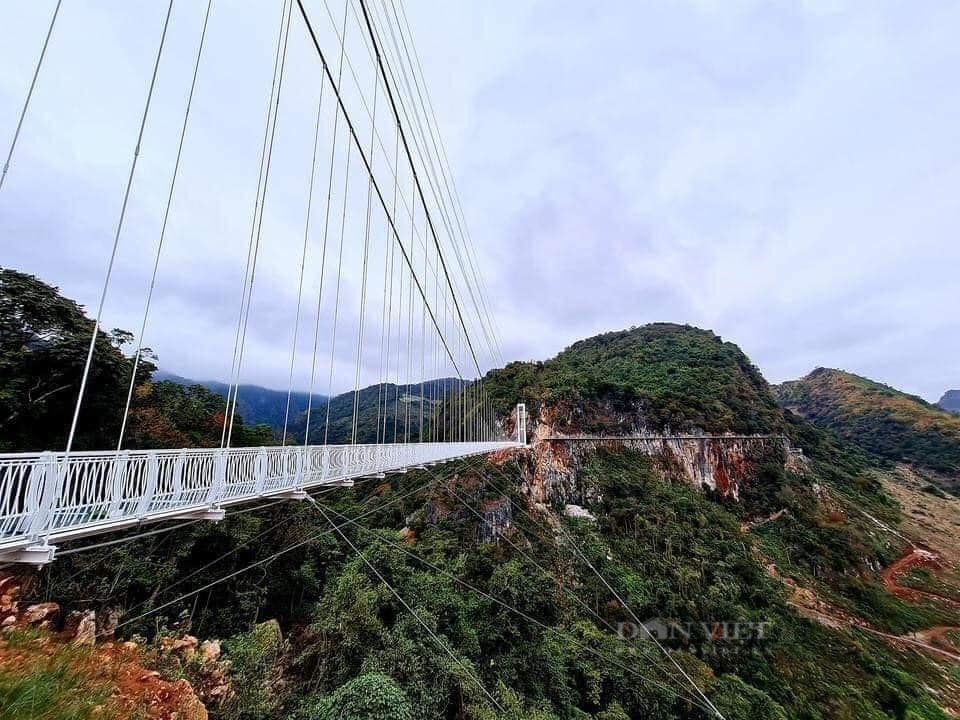 Official information on ticket prices to visit the world's longest glass bridge in Son La - Photo 3.