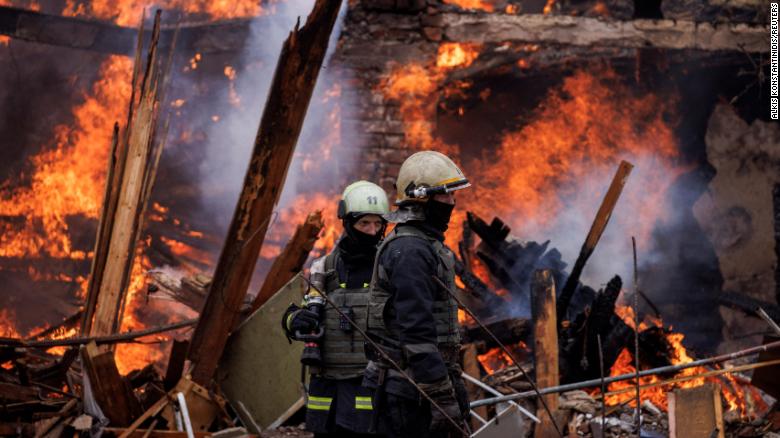 Soái hạm Moskva chìm: Ukraine chuẩn bị nếm đòn 'báo thù sấm sét' của Nga - Ảnh 1.