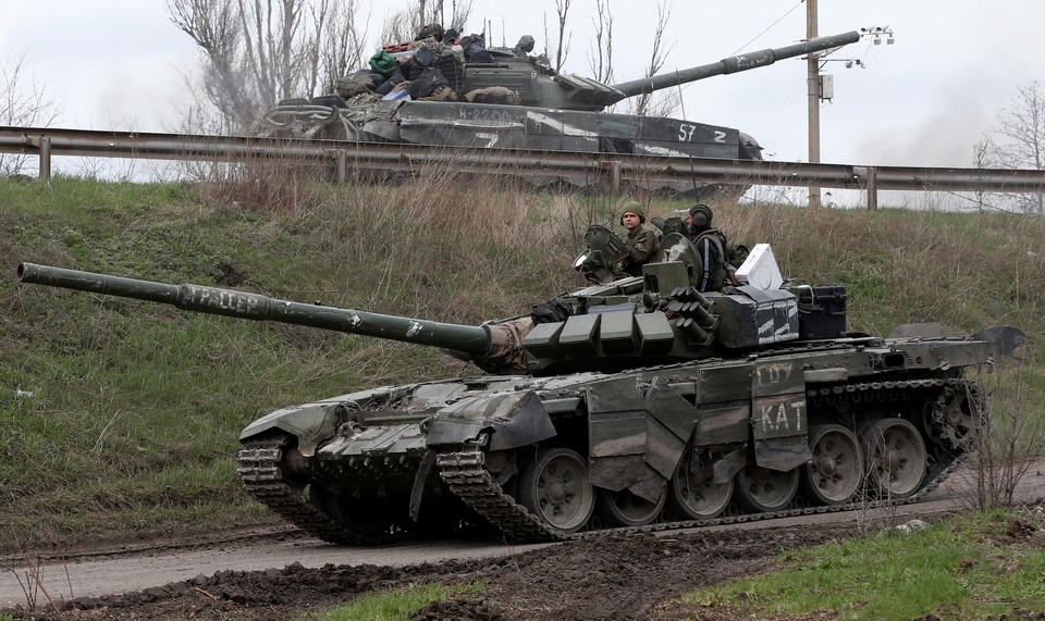 Đoàn xe quân sự của Nga đổ về Mariupol - Ảnh 5.