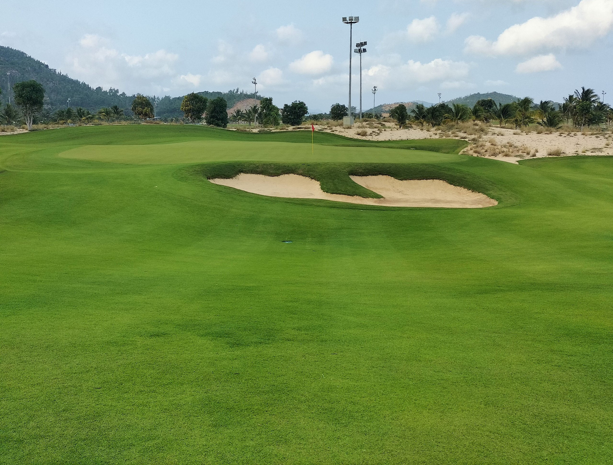 Khánh thành sân golf với tổng mức đầu tư 23.000 tỷ đồng  - Ảnh 2.