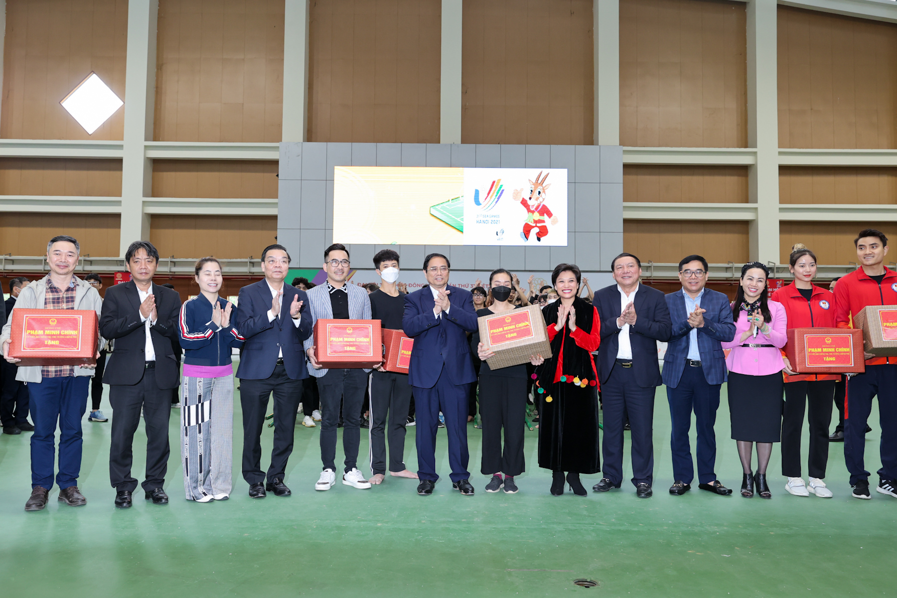 Thủ tướng động viên đoàn TTVN, kiểm tra công tác chuẩn bị SEA Games 31 - Ảnh 11.