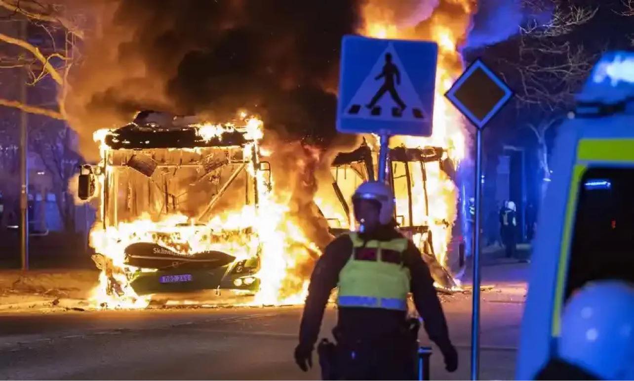 Bạo động nổ ra ở Thụy Điển, nguyên nhân sâu xa - Ảnh 3.