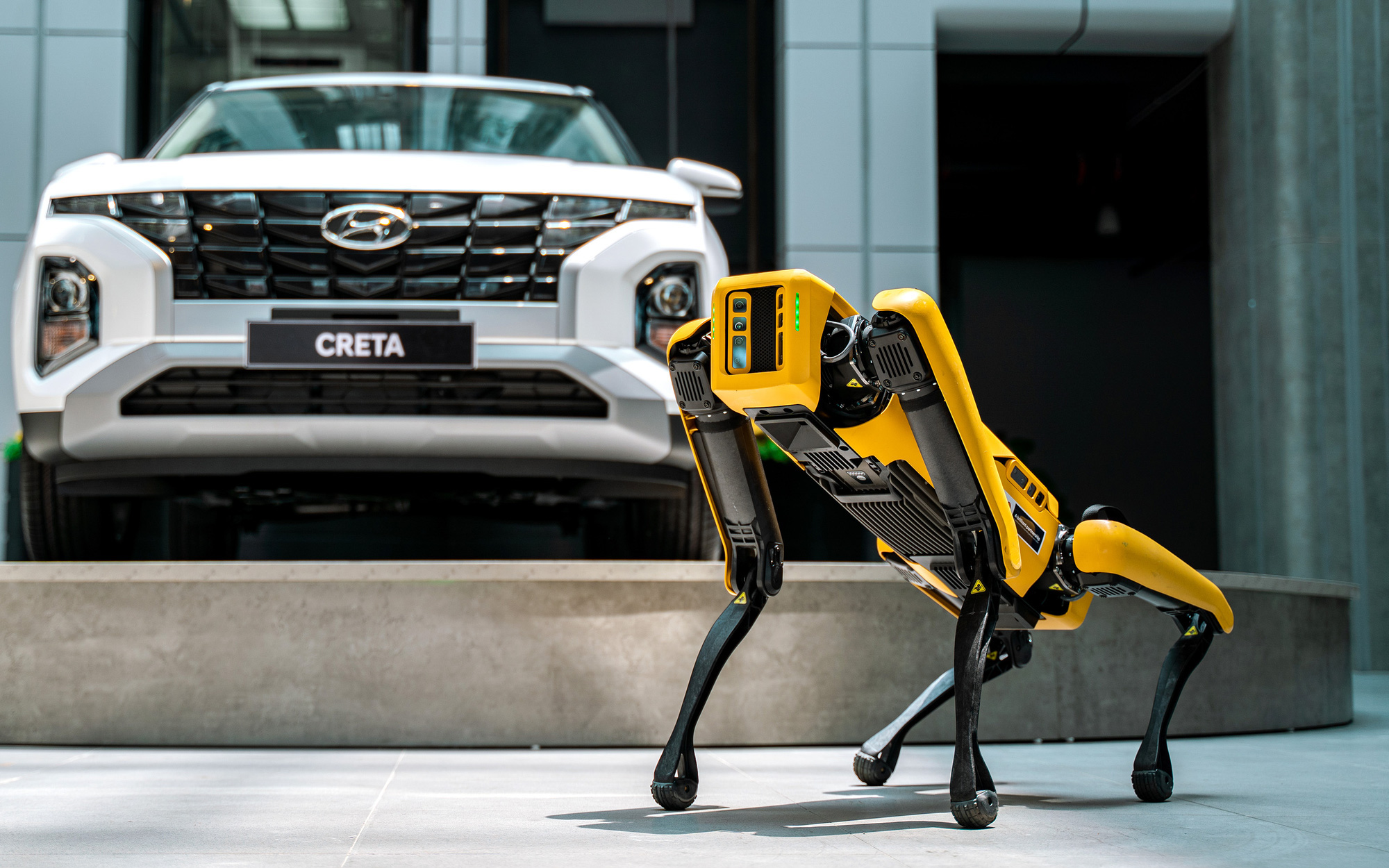 Hyundai Thanh Cong Vietnam brings SPOT robot to Vietnam