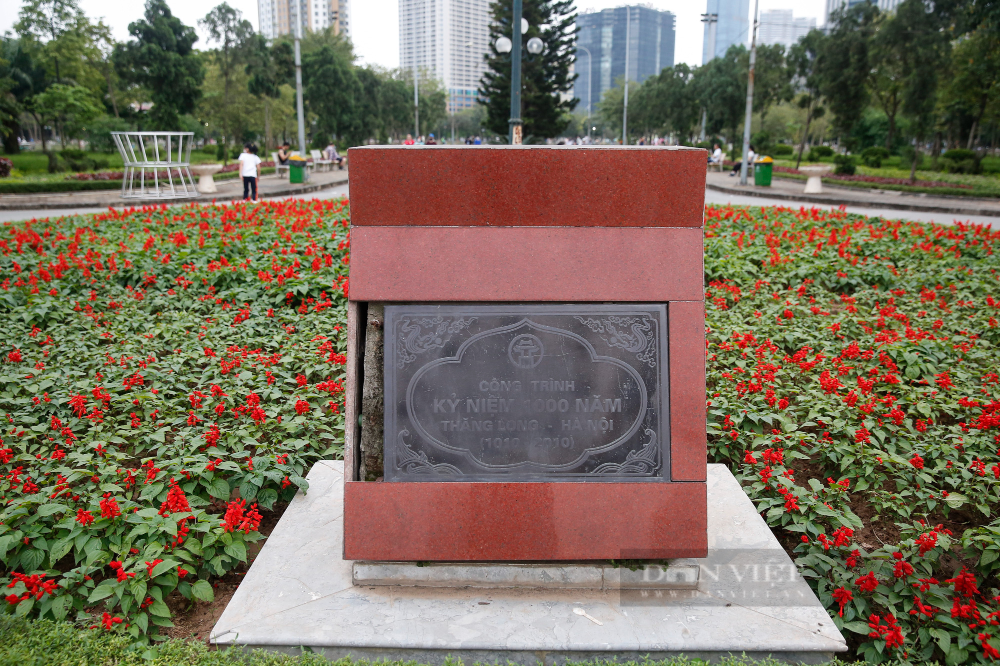 Công viên hiện đại bậc nhất Hà Nội xuống cấp nghiêm trọng - Ảnh 11.