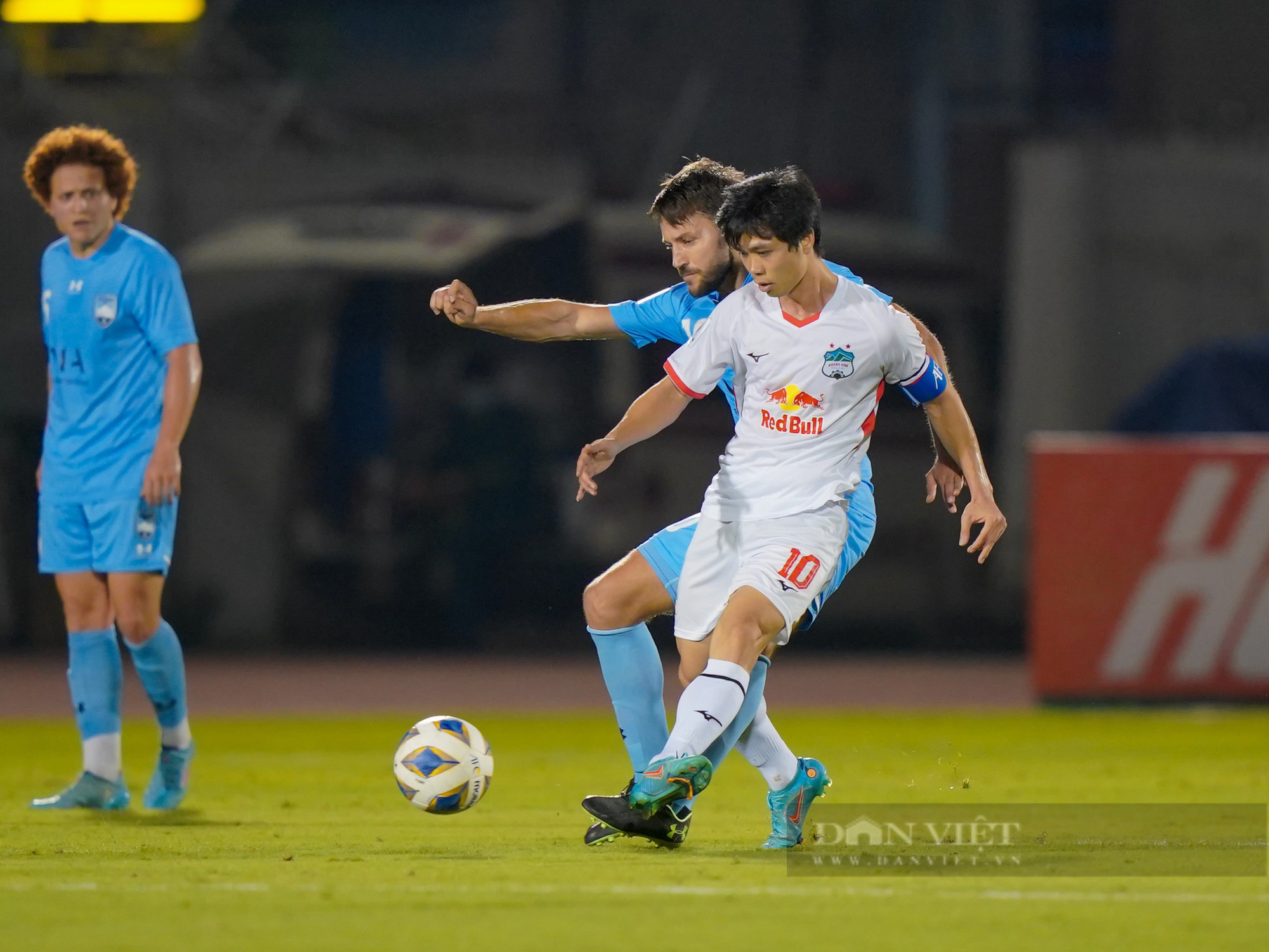 Ảnh: Văn Thanh ghi bàn, CLB Hoàng Anh Gia Lai hoà Sydney FC - Ảnh 9.