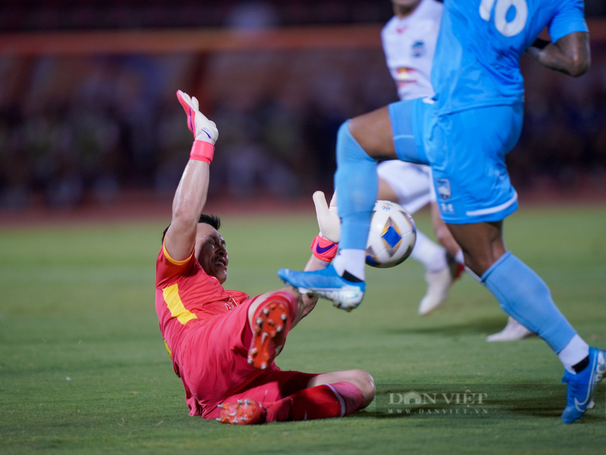 Ảnh: Văn Thanh ghi bàn, CLB Hoàng Anh Gia Lai hoà Sydney FC - Ảnh 4.