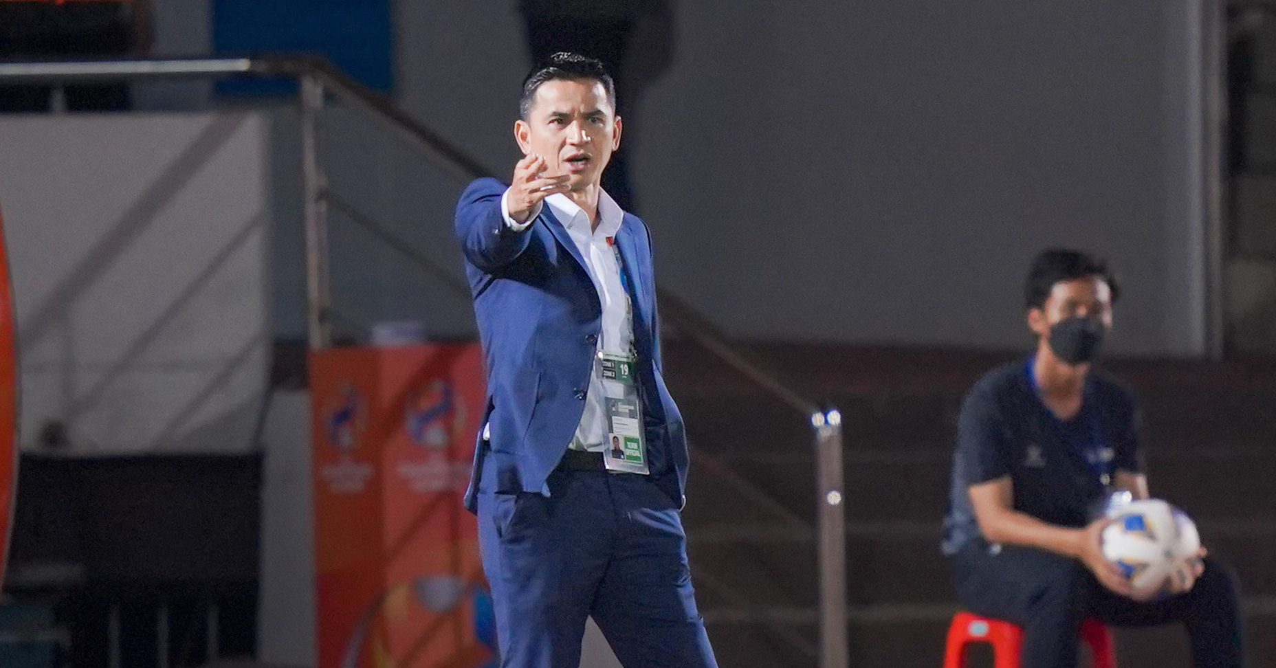 What does coach Kiatisak say about Sydney FC’s offside goal?