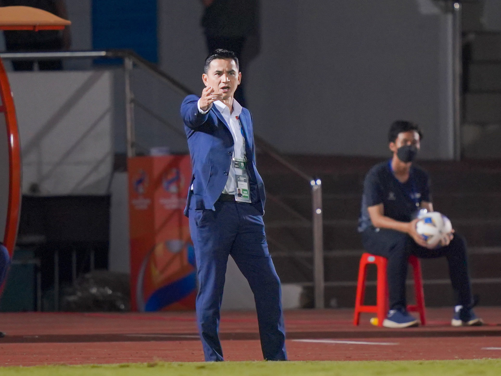 Coach Kiatisak: 