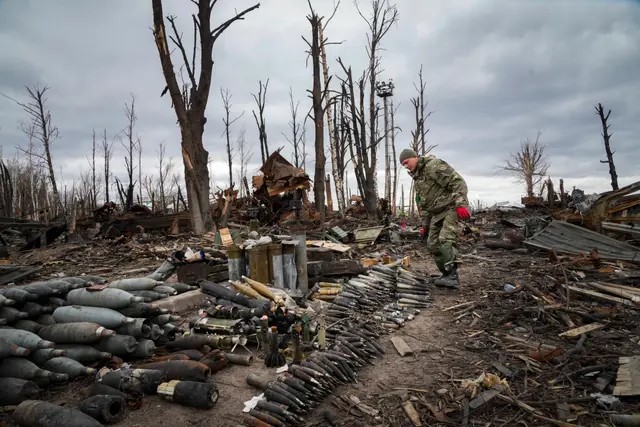 Kiev accuses Russia of using a powerful super weapon to destroy the last shelter of Ukrainian forces in Mariupol - Photo 1.