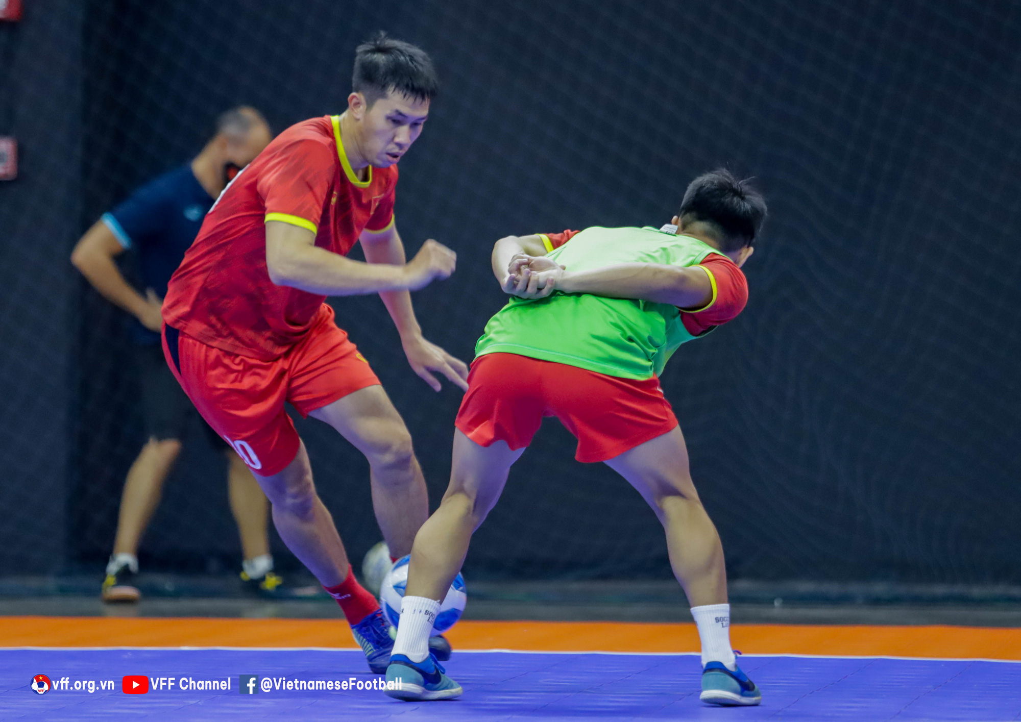 ĐT futsal Việt Nam &quot;chỉnh thước ngắm&quot;, sẵn sáng đối đầu Myanmar - Ảnh 2.