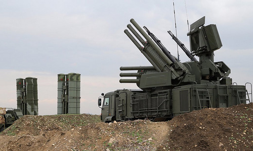 Pantsir-S1 và S-400: Vũ khí giúp Nga khắc chế không quân Mỹ - Ảnh 2.